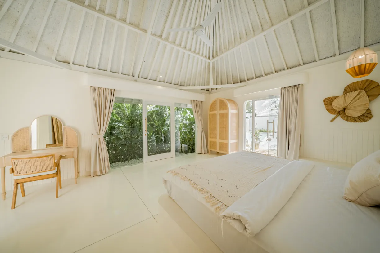 Luxury 6 BR Villa in Batu Bolong