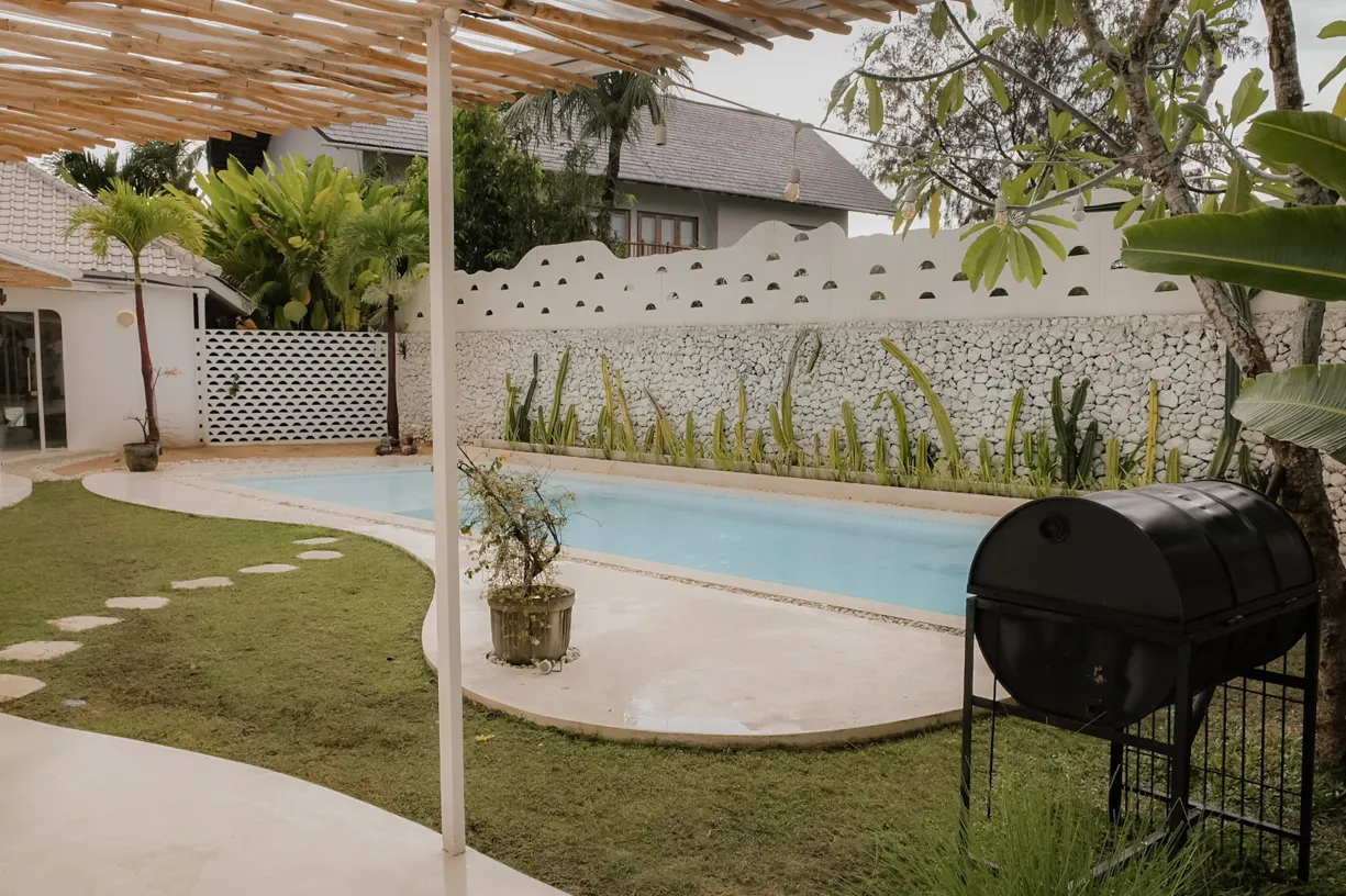 Luxury 6 BR Villa in Batu Bolong