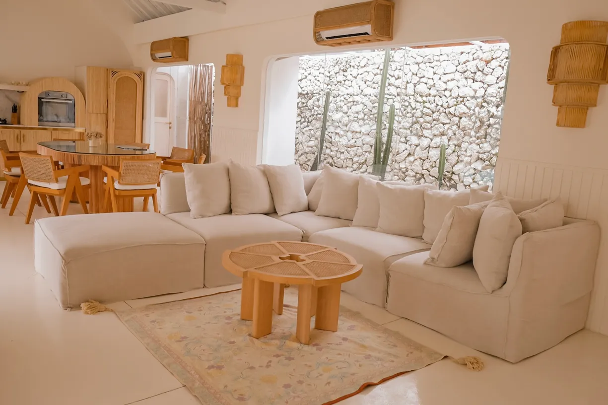 Luxury 6 BR Villa in Batu Bolong