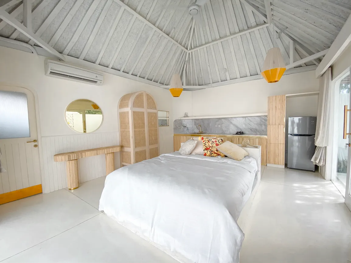 Luxury 6 BR Villa in Batu Bolong