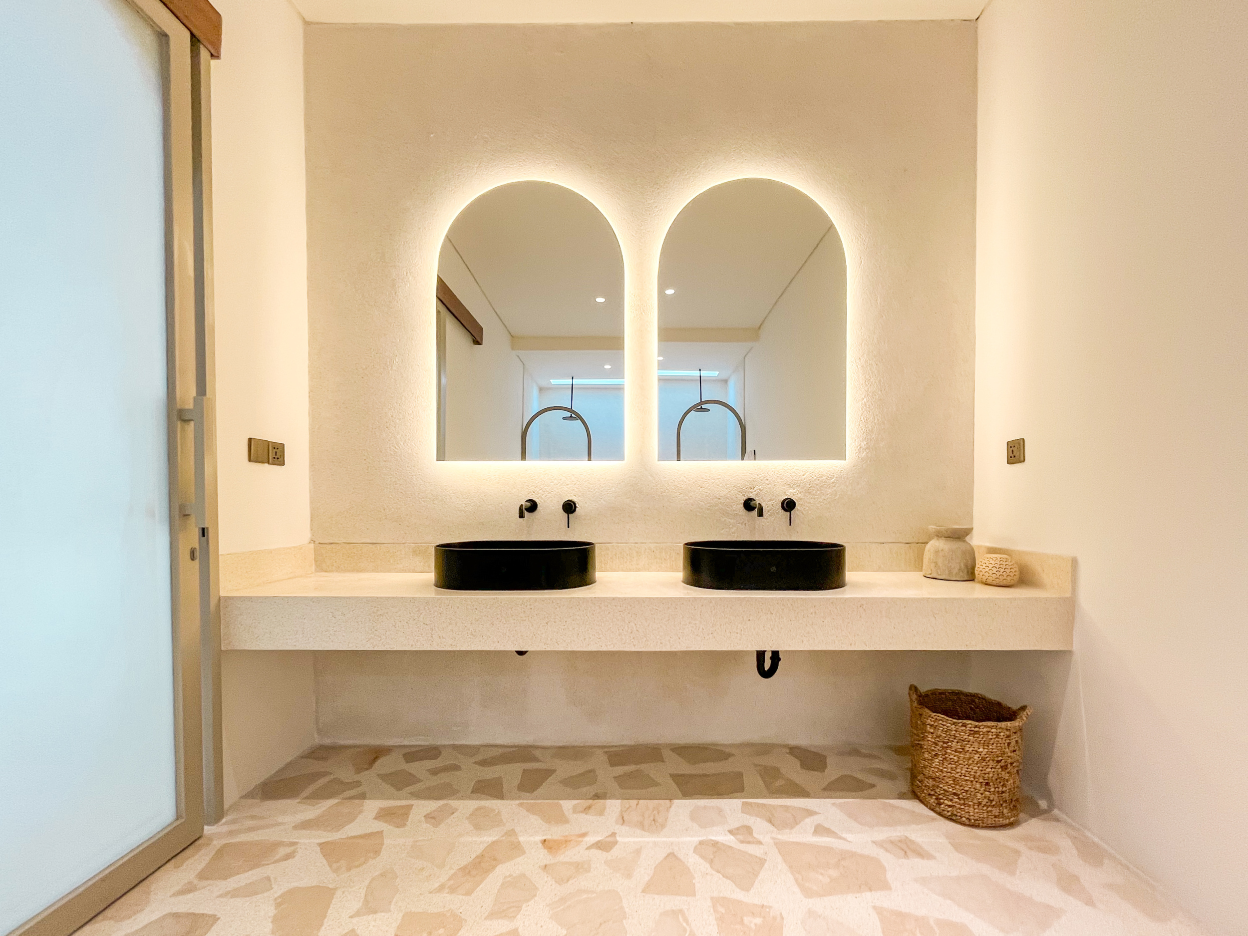 Chic 3-Bedroom Villa in Kerobokan