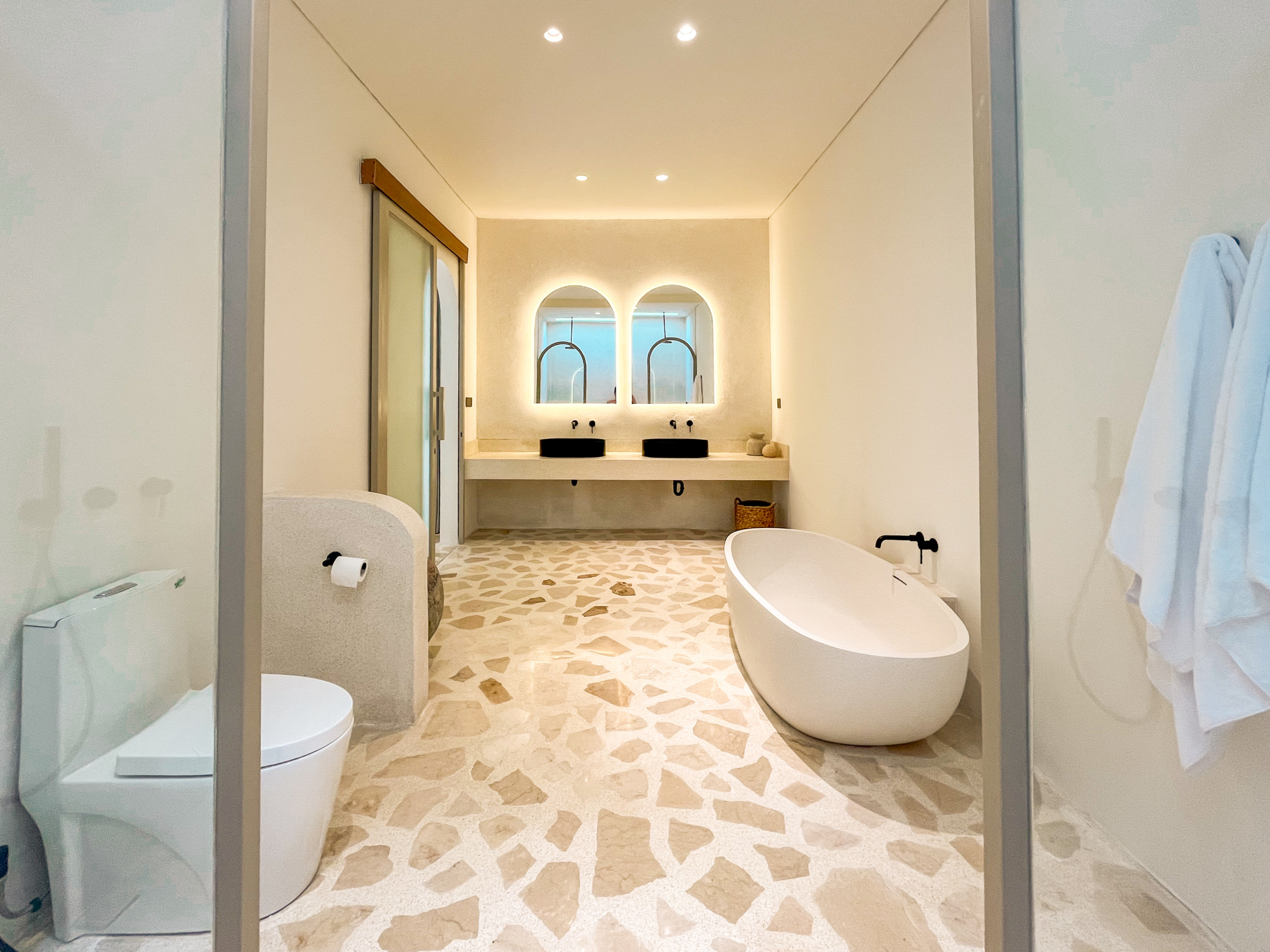 Chic 3-Bedroom Villa in Kerobokan