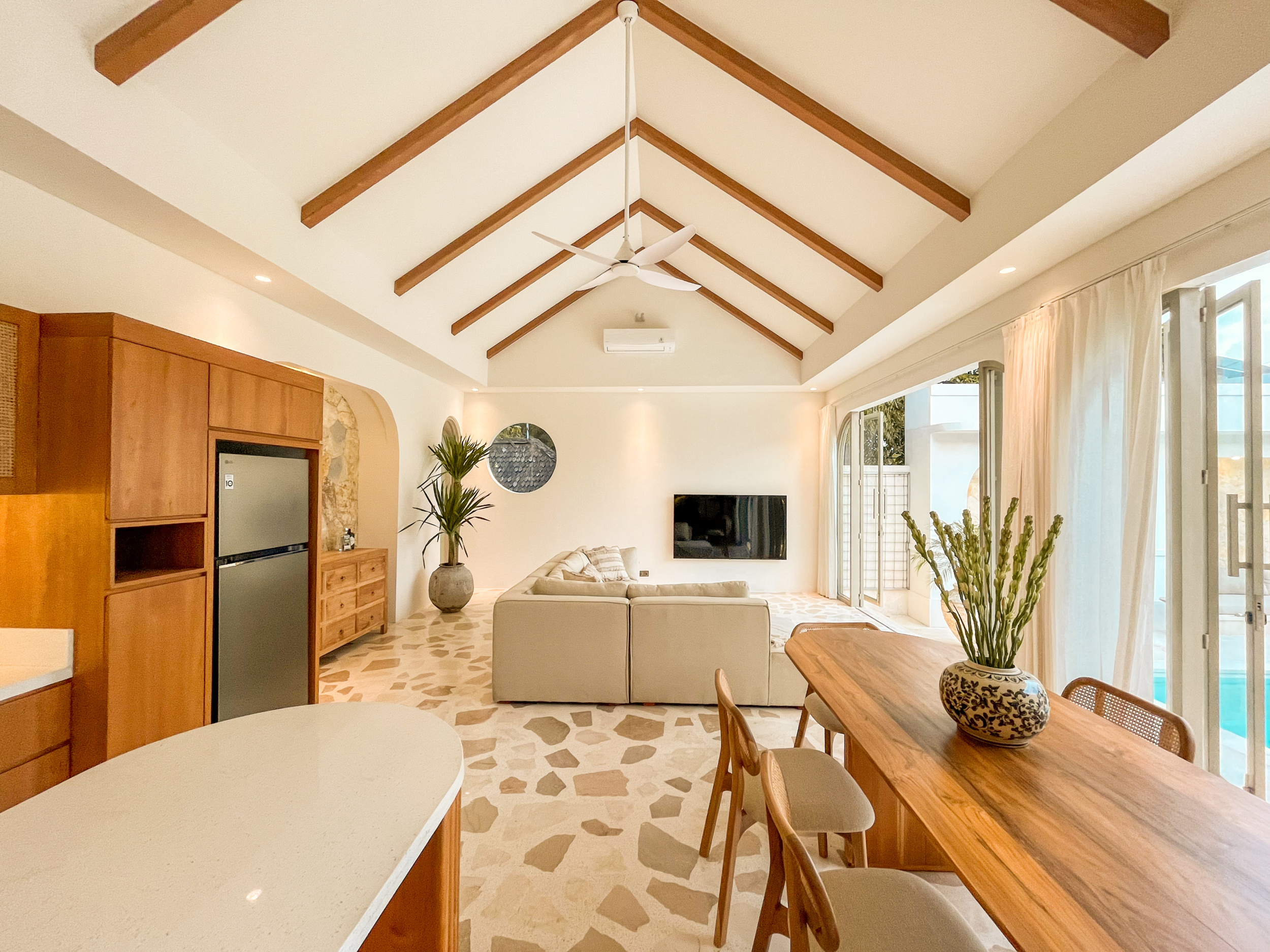 Chic 3-Bedroom Villa in Kerobokan