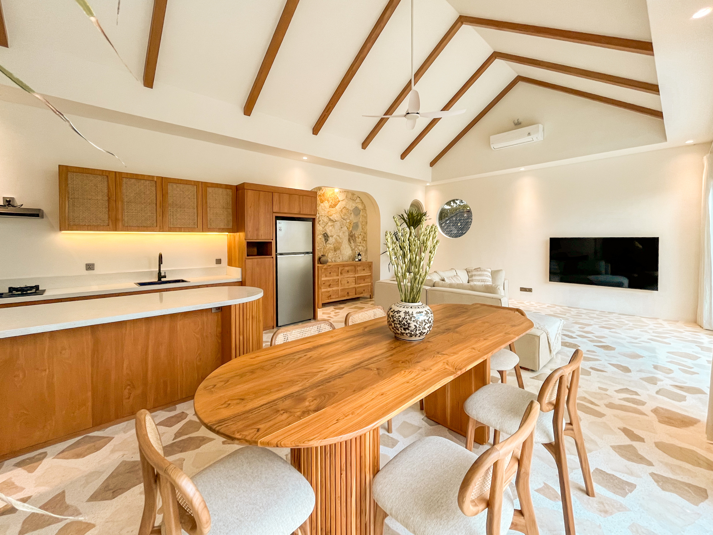 Chic 3-Bedroom Villa in Kerobokan