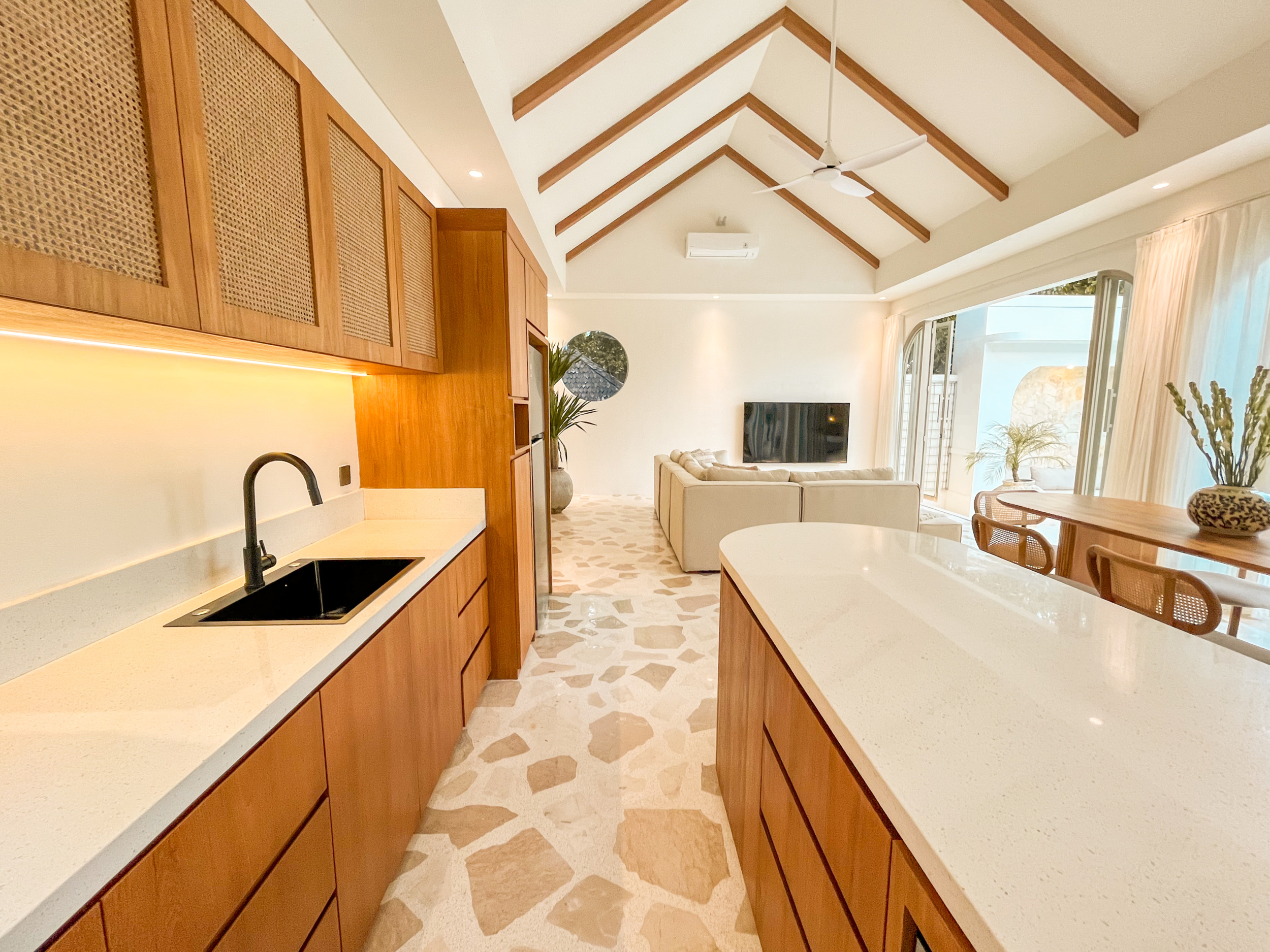 Chic 3-Bedroom Villa in Kerobokan