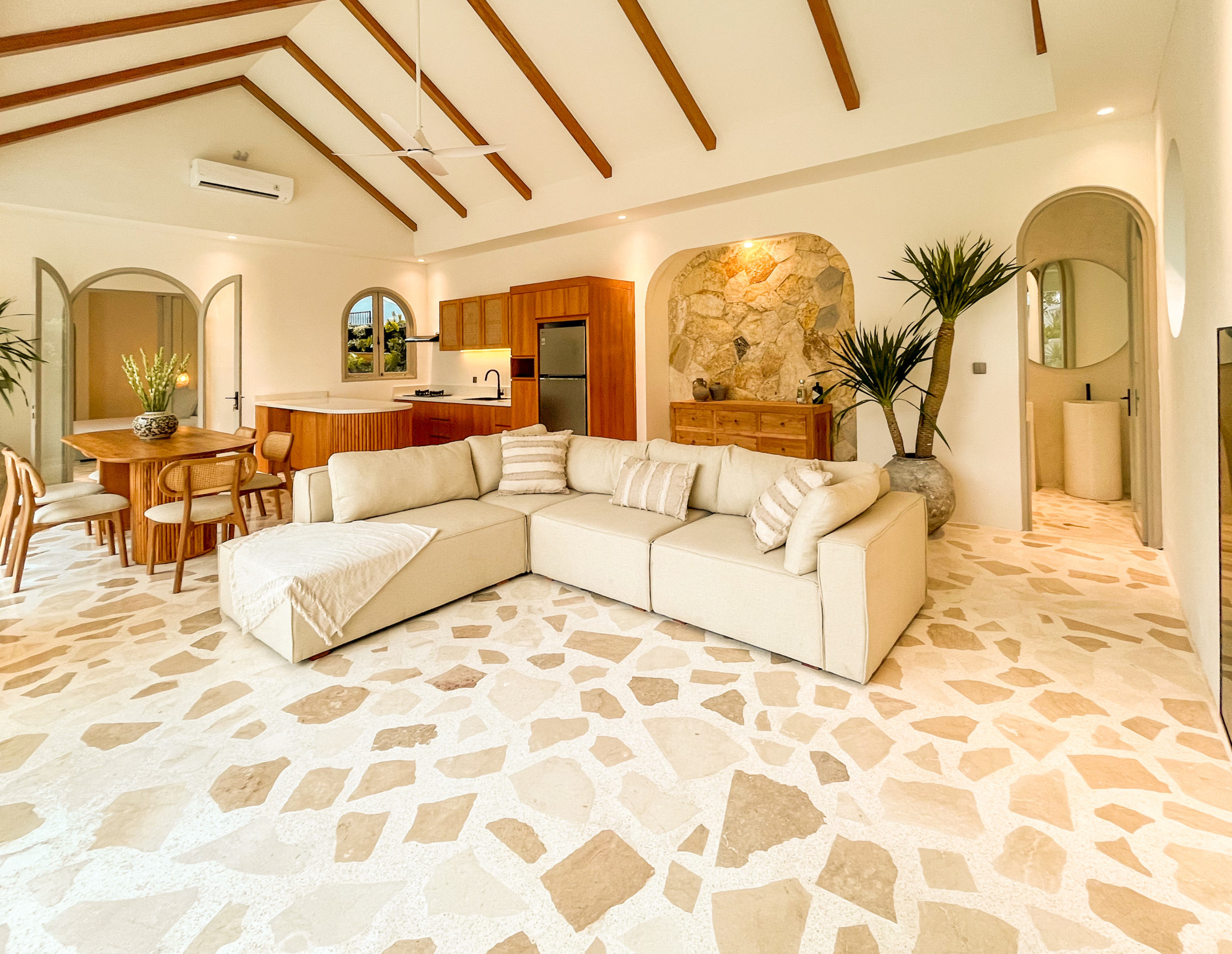 Chic 3-Bedroom Villa in Kerobokan