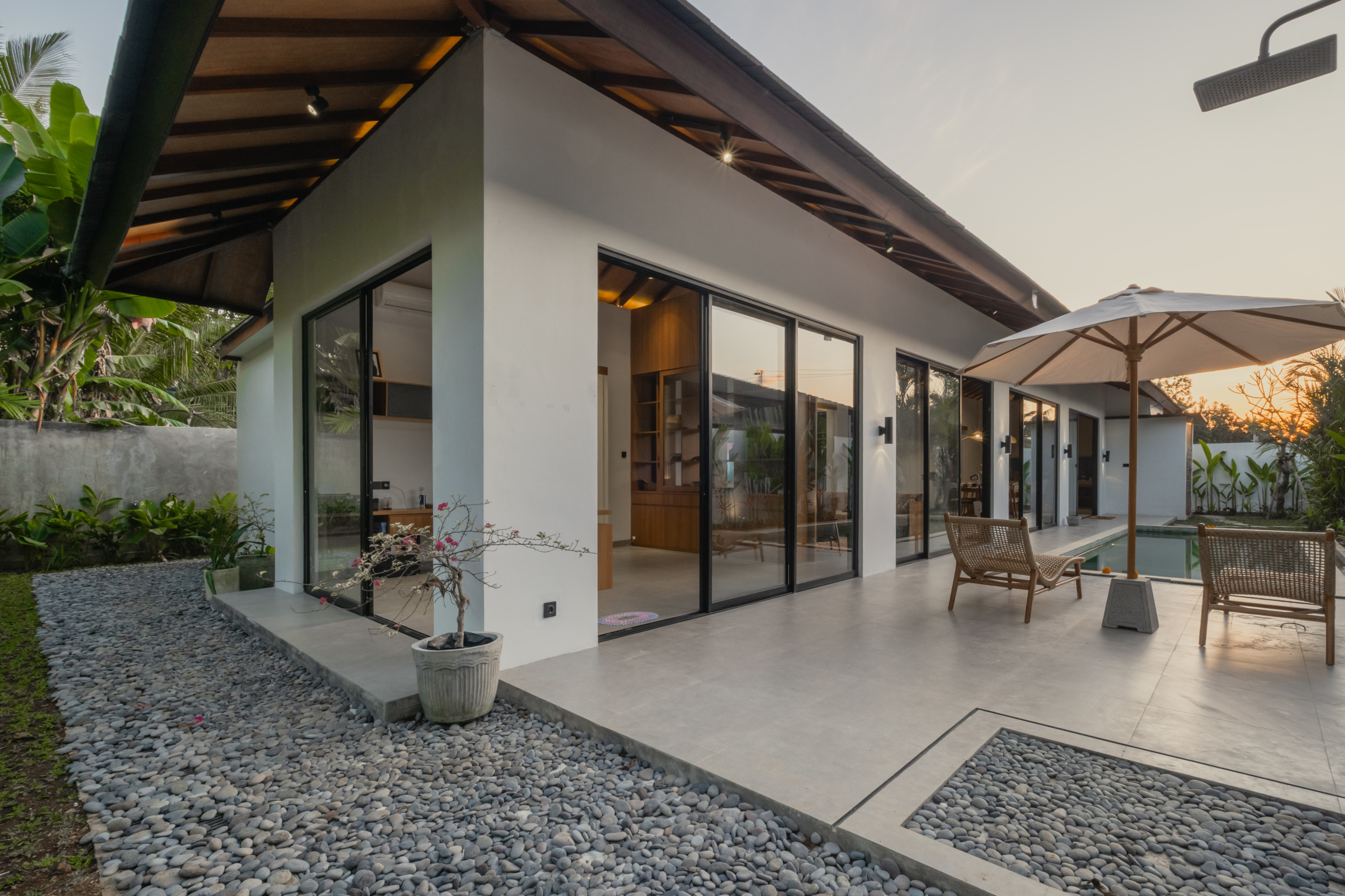 2-3BR Riverside Villas with Jungle Views