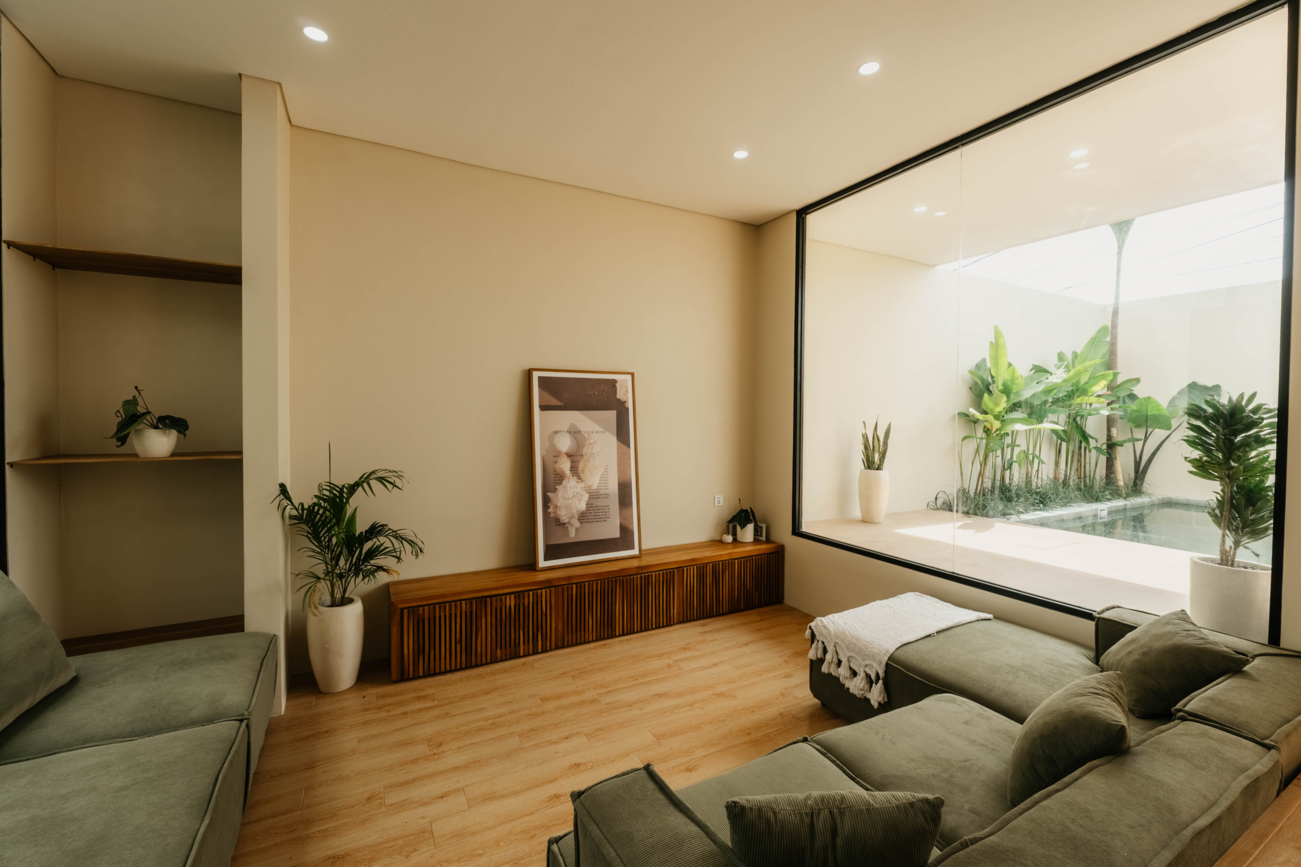 Oceanfront Villa in Kedungu