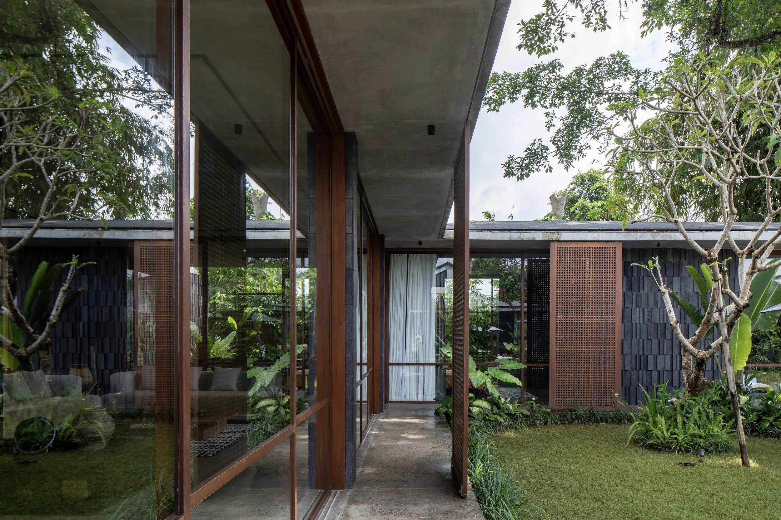 5 BR Japanese Brutalist Villa in Ubud
